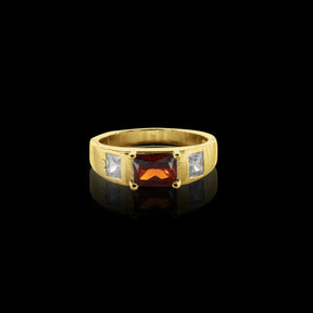 Anel Pedra Vermelha Cravejado - Banhado a Ouro 18K