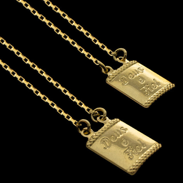 Escapulário Elo Chapado Deus É Fiel - 70cm - Banhado a Ouro 18K